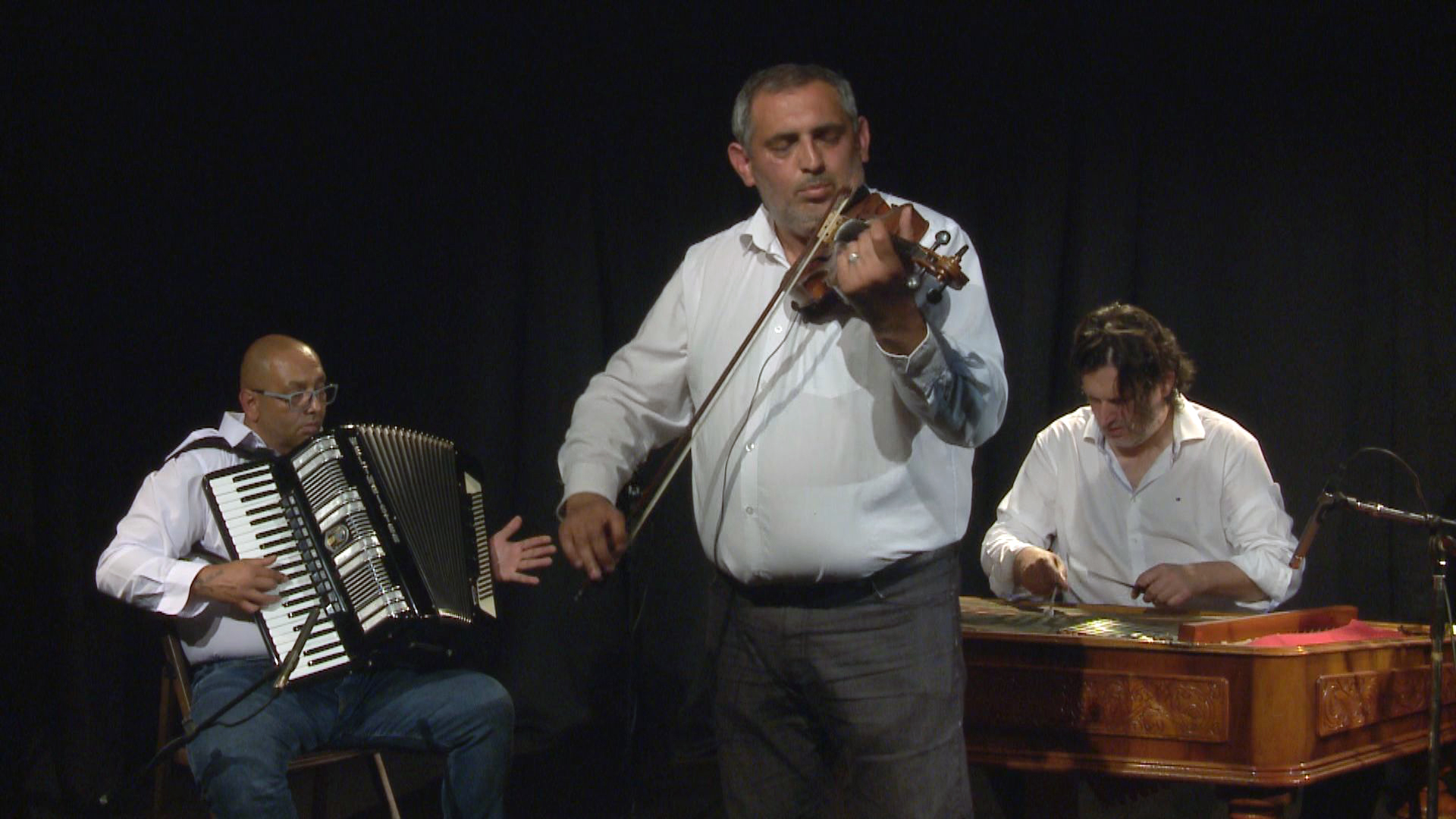 Odoj avel o vonato/There Comes the Train – Alexander Daško’s Dulcimer Band