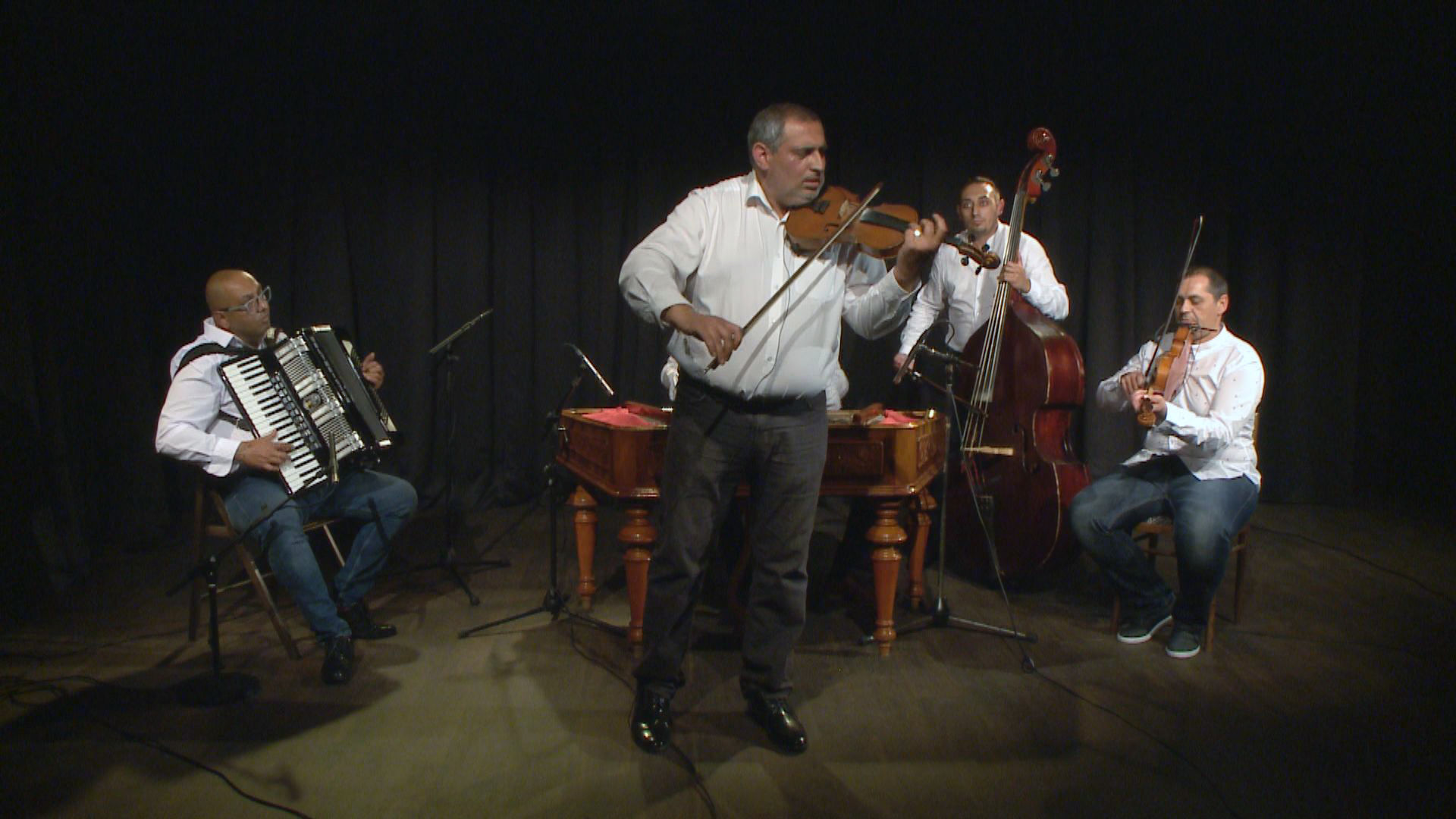 Veša, veša, churde veša/Woods, Woods, Small Woods – Alexander Daško’s Dulcimer Band