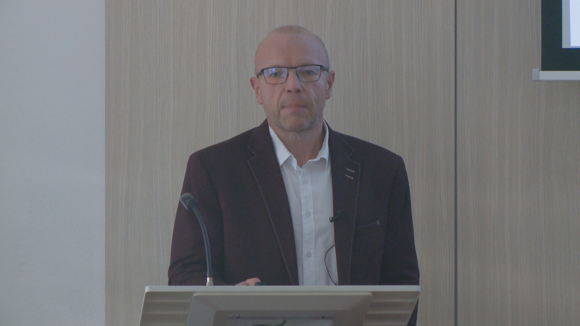 Doc. PhDr. Marek Lukáč, PhD. – Východiská a stav riešenia projektu KEGA č. 002PU-4/2024 Rozvoj kompetencií pedagogických zamestnancov v oblasti rómskeho jazyka, literatúry a reálií