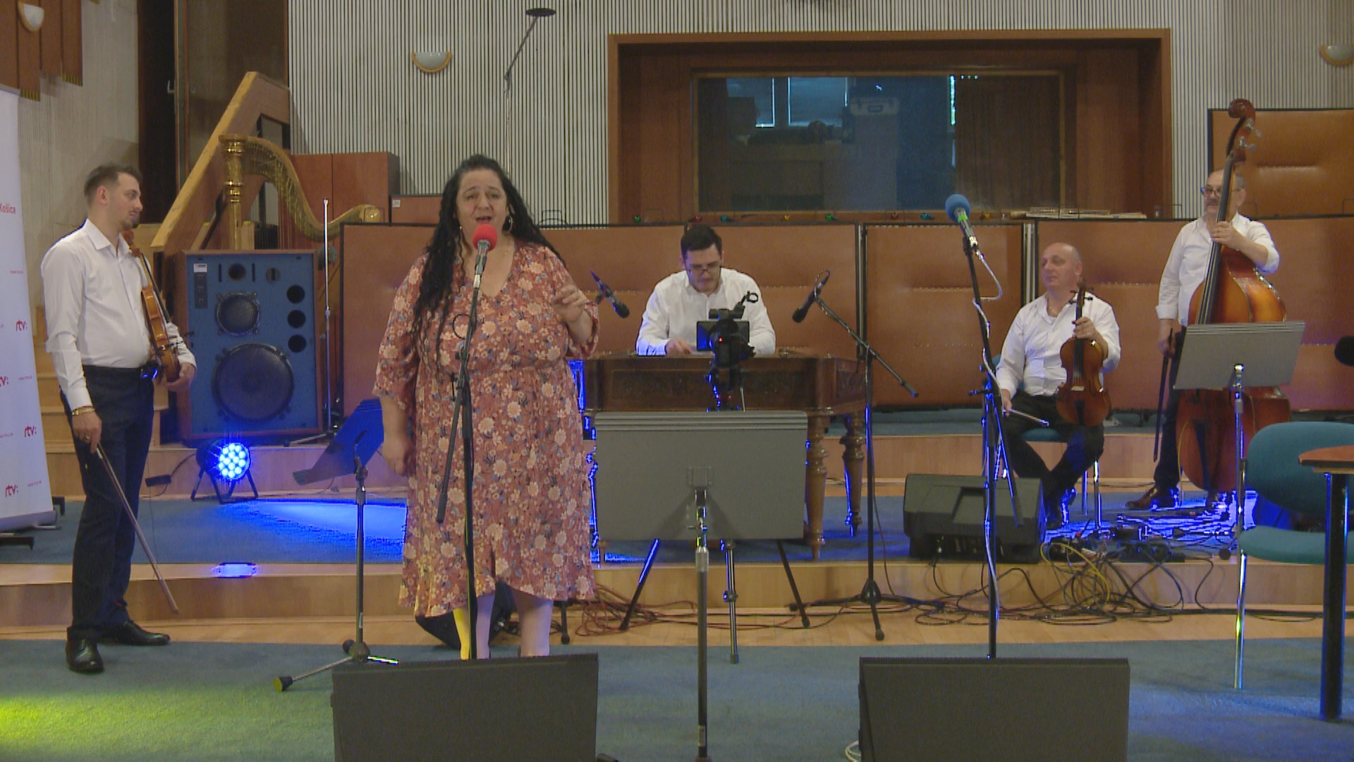 Sendreiovci Gypsy Band – Lakere bala / U tu čhaje