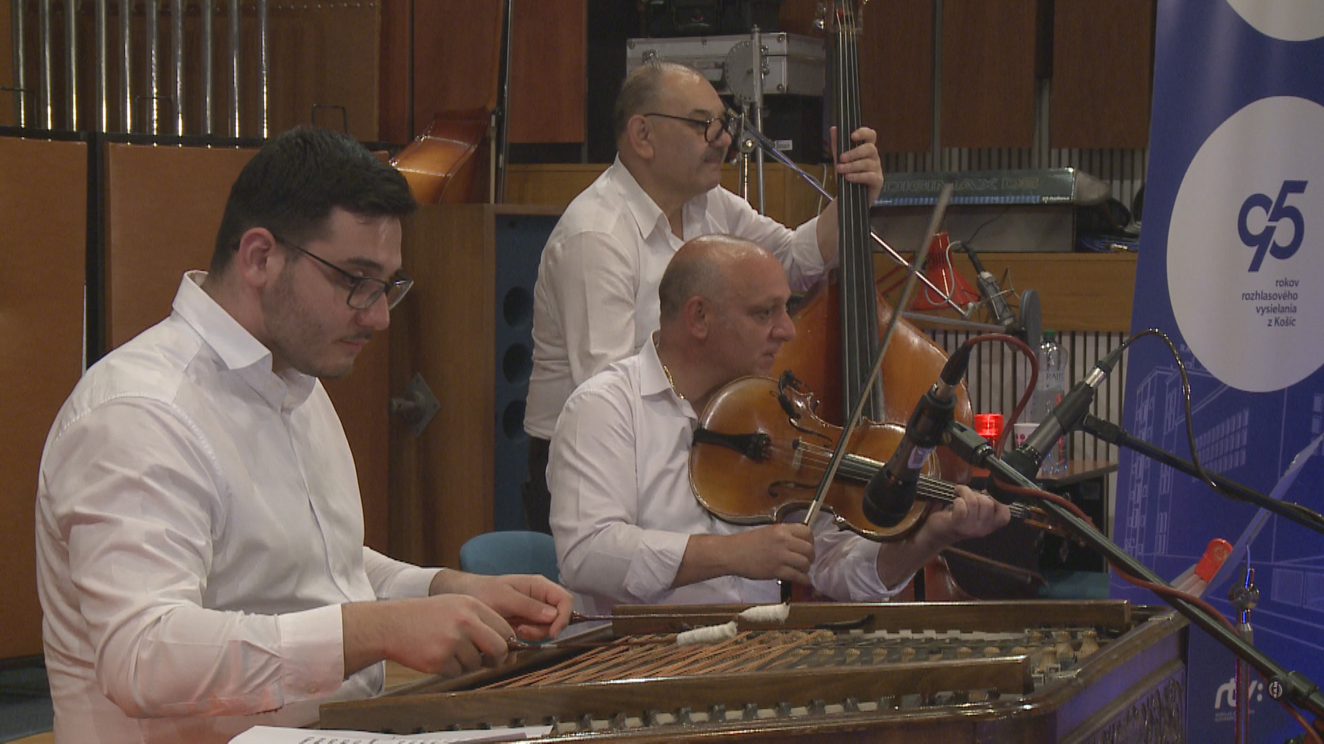 Sendreiovci Gypsy Band – Nane oda lavutaris